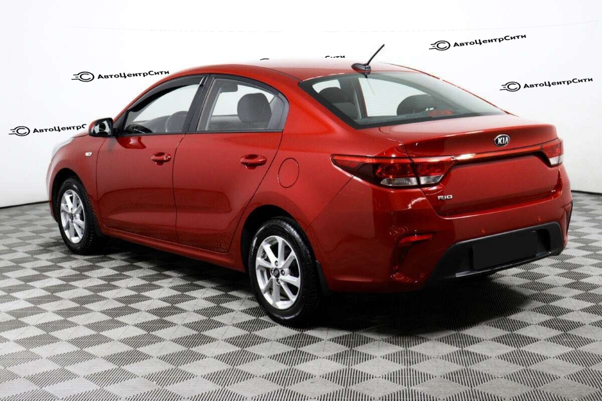 Kia Rio с пробегом — 2018 год. Фото: #6