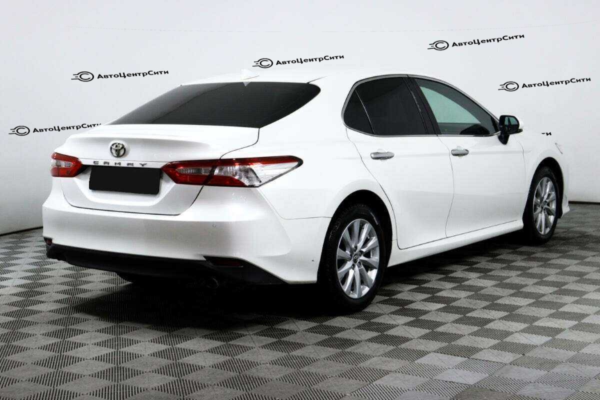Toyota Camry с пробегом — 2019 год. Фото: #4