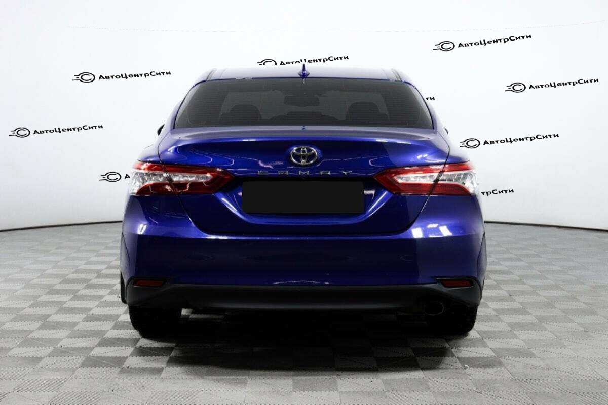 Toyota Camry с пробегом — 2021 год. Фото: #5
