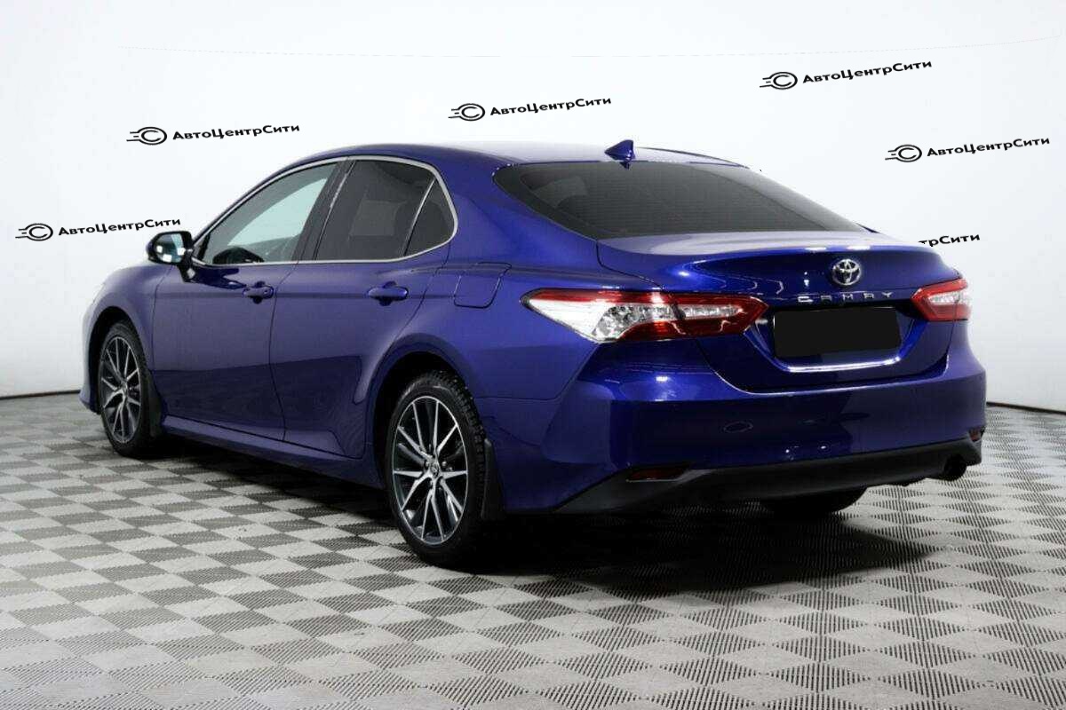 Toyota Camry с пробегом — 2021 год. Фото: #6