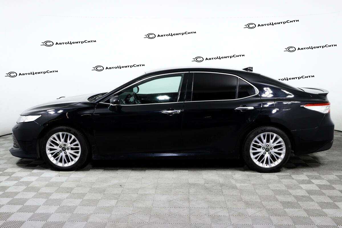Toyota Camry с пробегом — 2018 год. Фото: #7