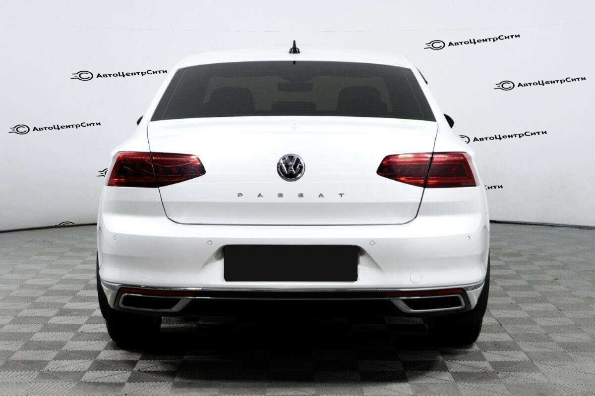 Volkswagen Passat с пробегом — 2020 год. Фото: #5