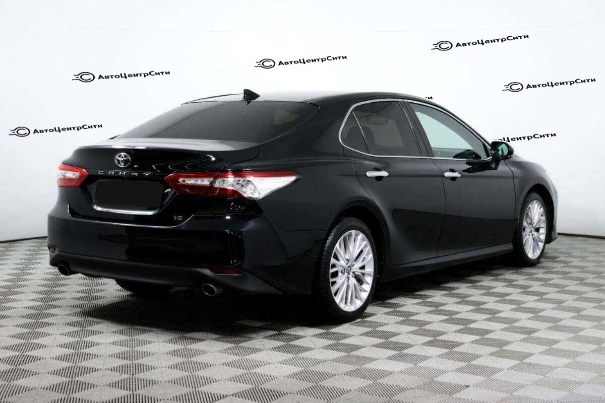 Toyota Camry с пробегом — 2018 год. Фото: #4