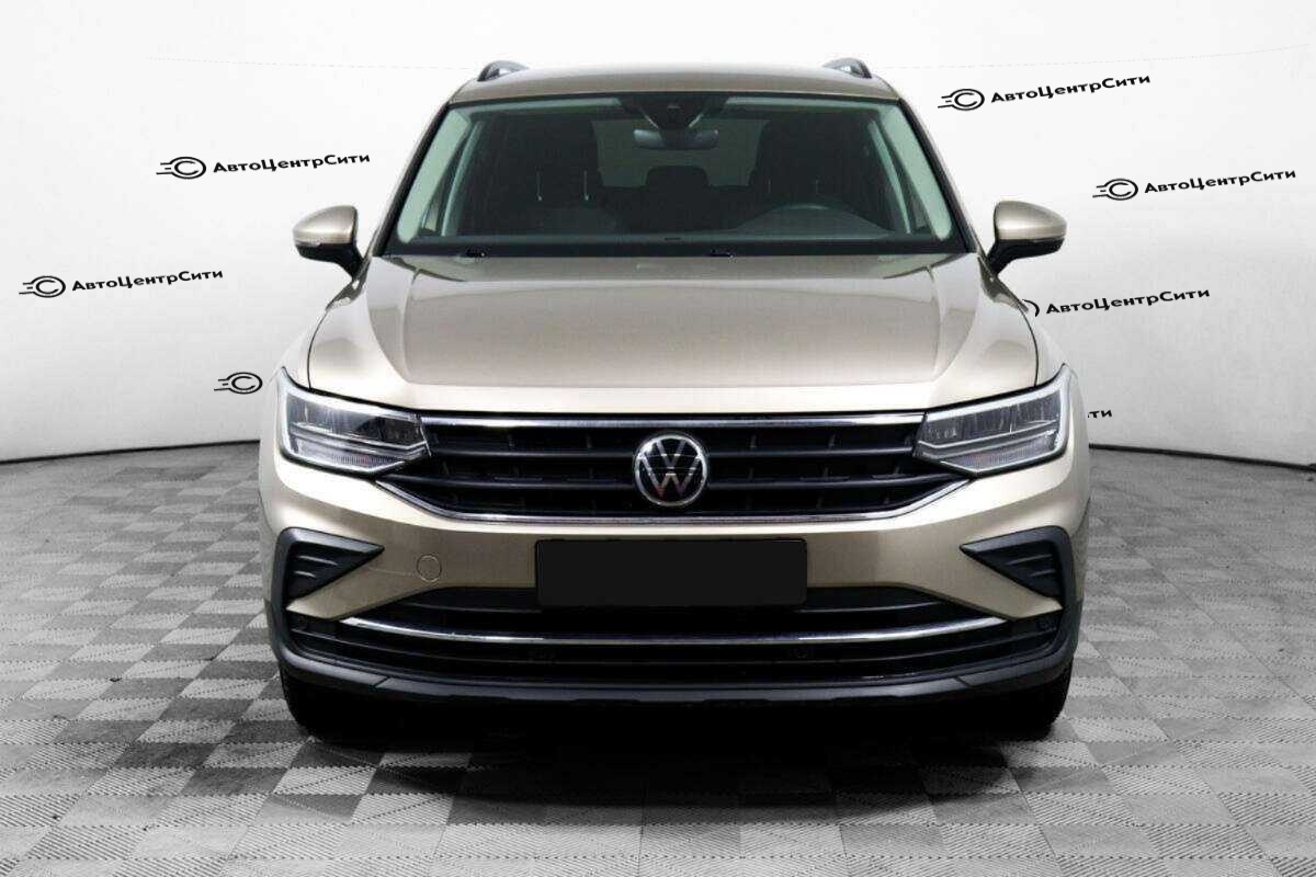 Volkswagen Tiguan с пробегом — 2021 год. Фото: #1