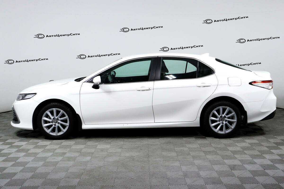 Toyota Camry с пробегом — 2021 год. Фото: #7
