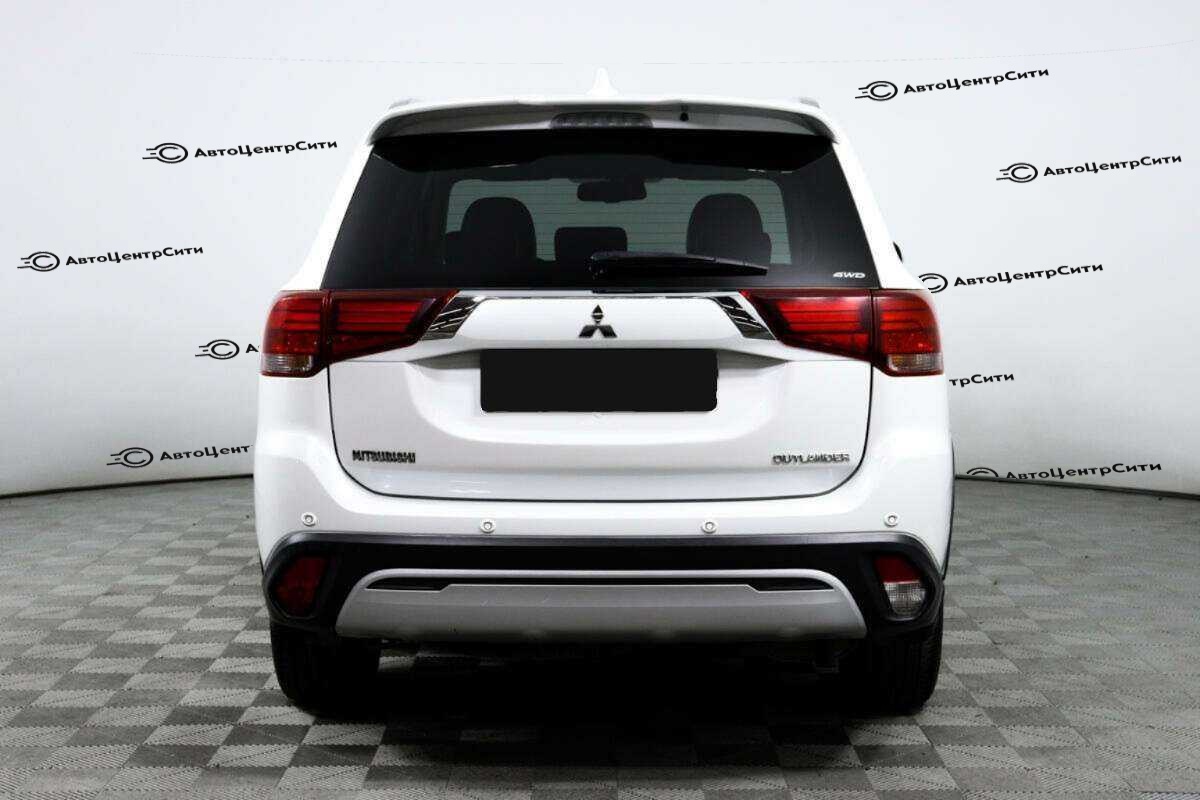Mitsubishi Outlander с пробегом — 2019 год. Фото: #5