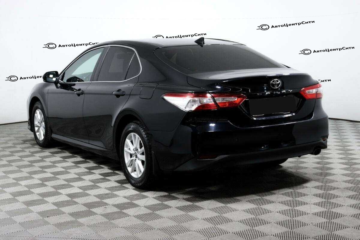 Toyota Camry с пробегом — 2019 год. Фото: #5