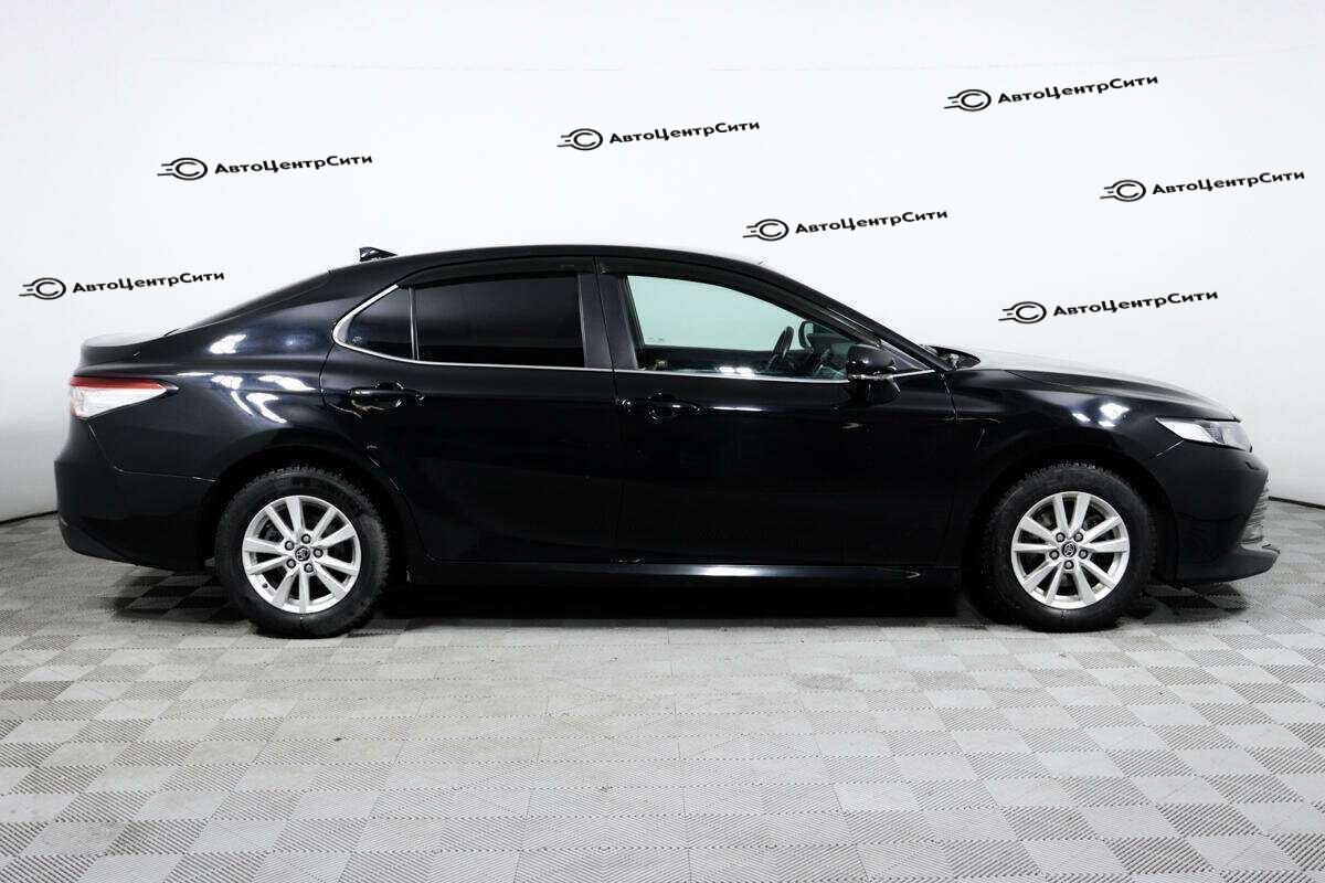 Toyota Camry с пробегом — 2019 год. Фото: #3