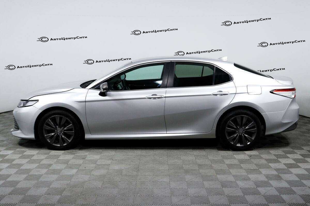 Toyota Camry с пробегом — 2018 год. Фото: #7