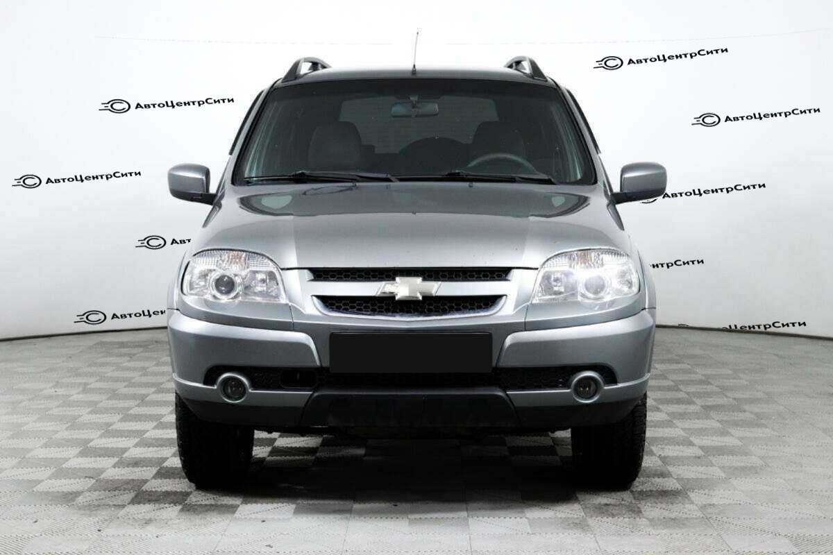Chevrolet Niva с пробегом — 2013 год. Фото: #1