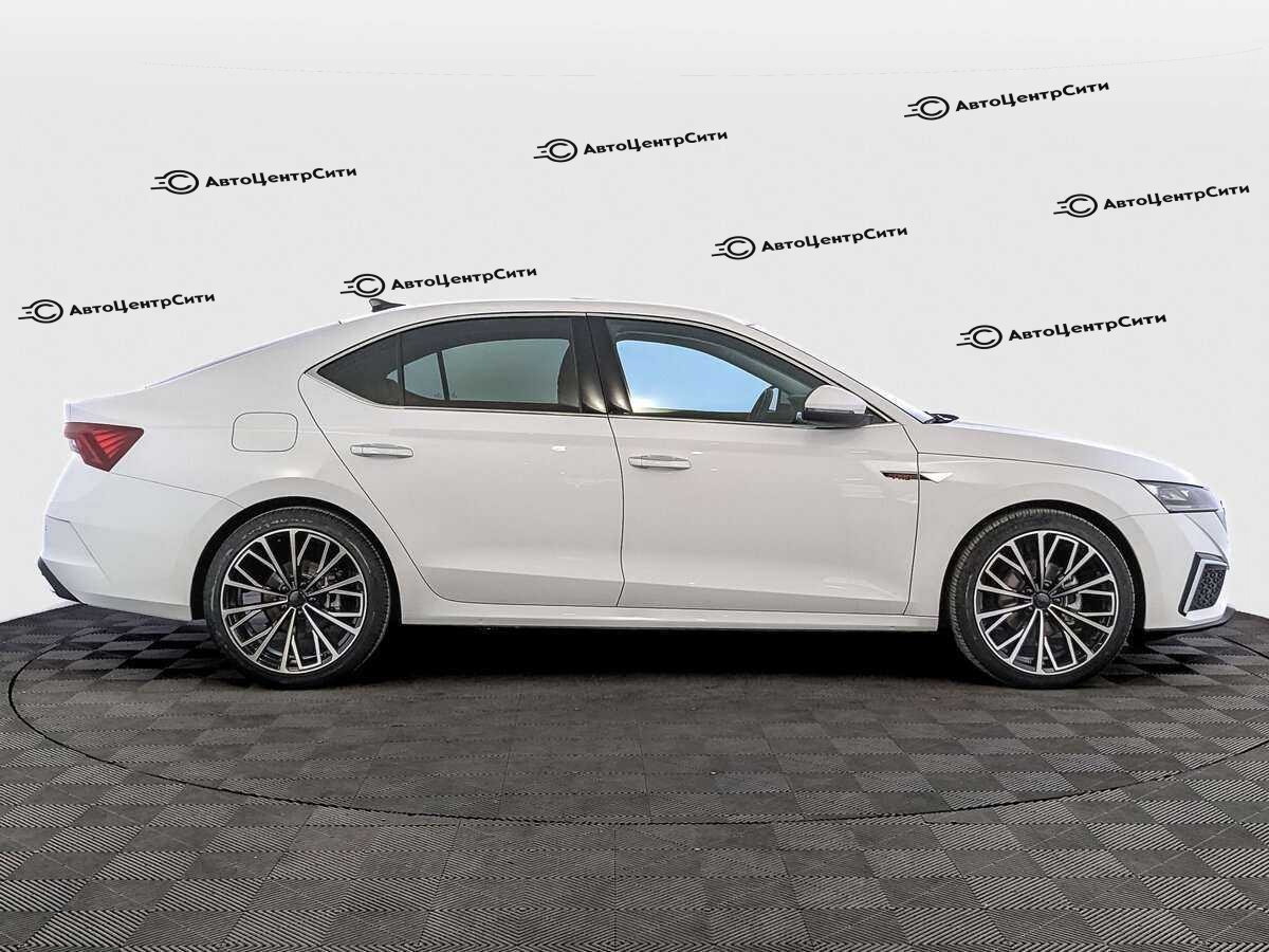 Skoda Octavia с пробегом — 2023 год. Фото: #3