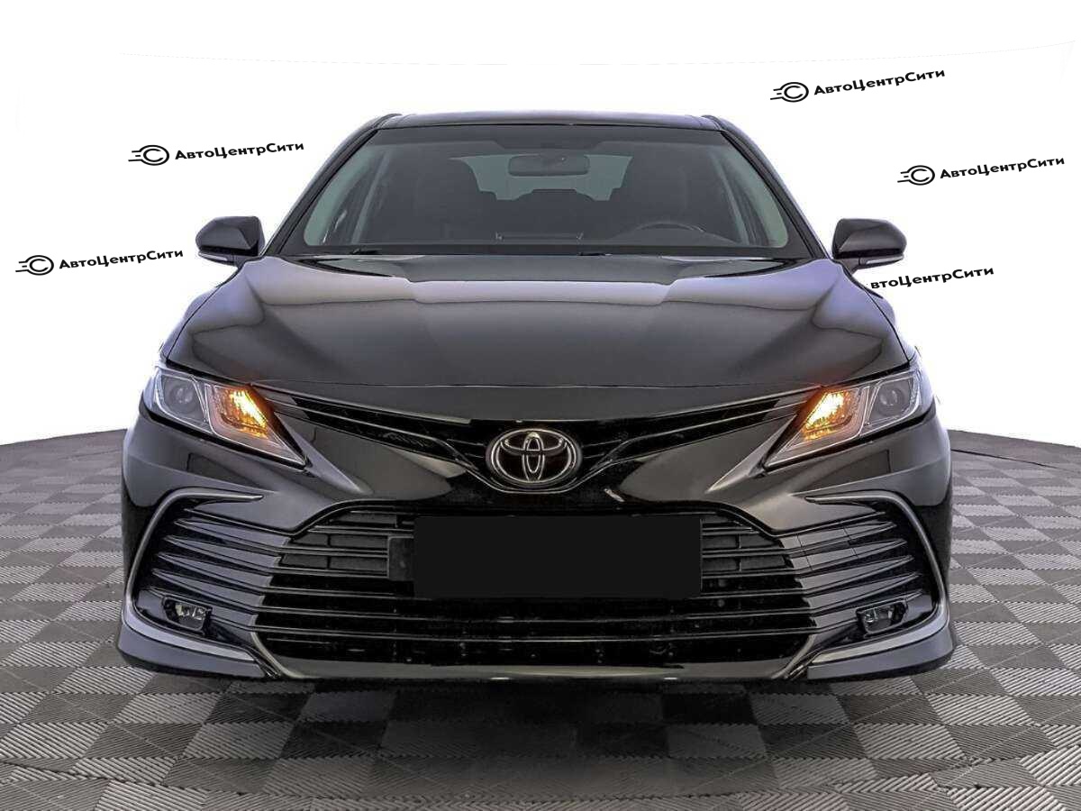 Toyota Camry с пробегом — 2021 год. Фото: #1