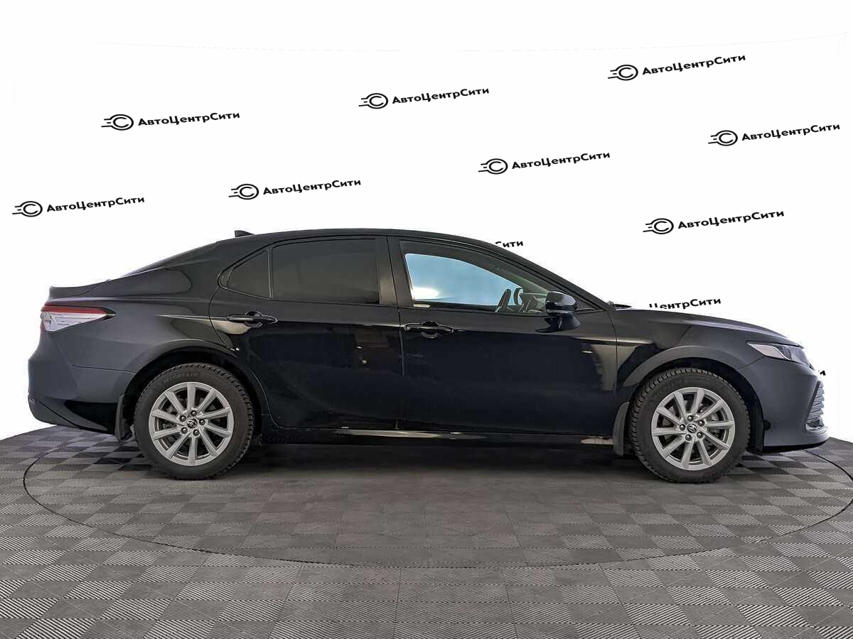 Toyota Camry с пробегом — 2022 год. Фото: #3