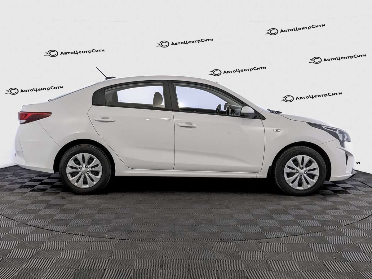 Kia Rio с пробегом — 2021 год. Фото: #3
