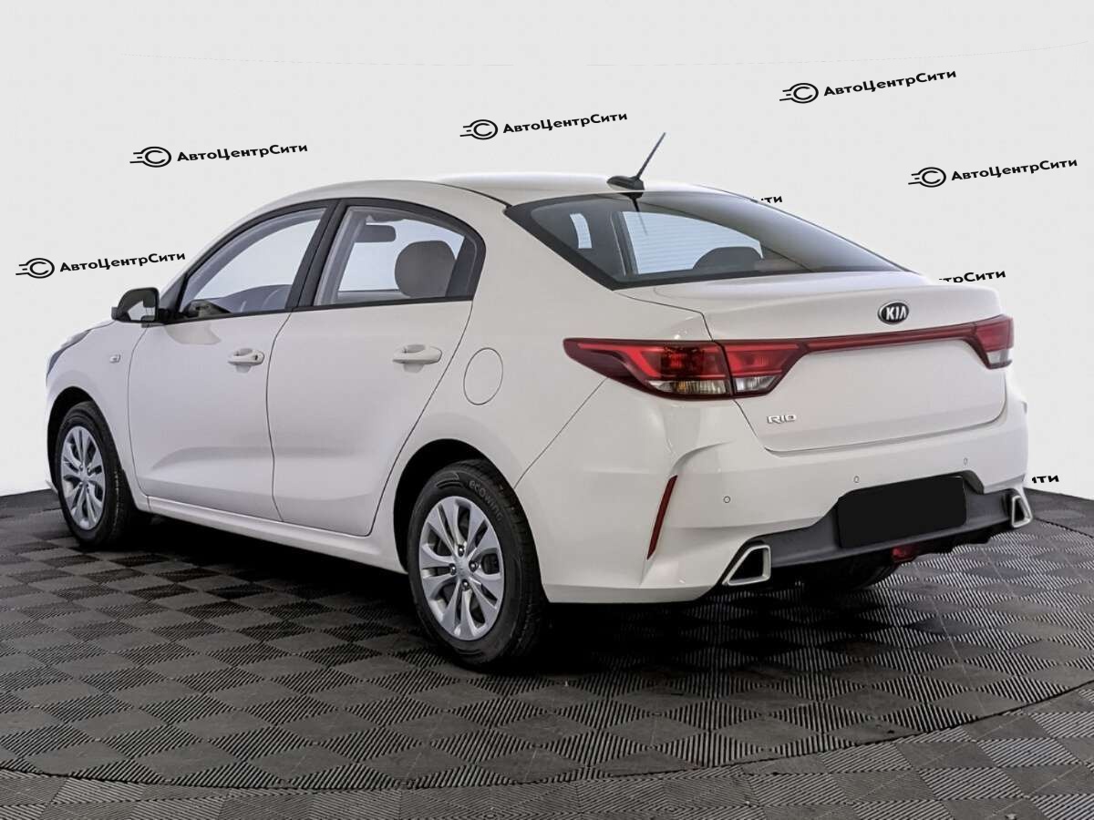 Kia Rio с пробегом — 2021 год. Фото: #6