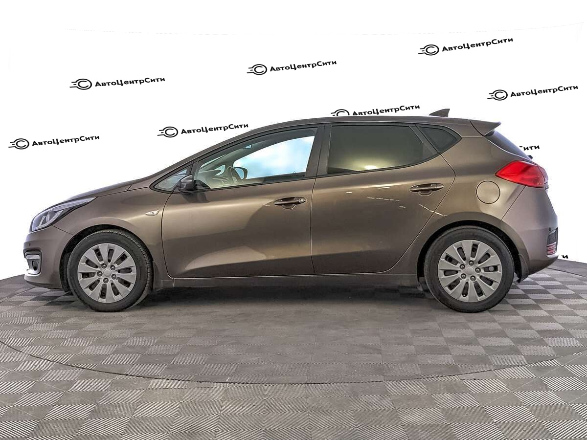 Kia Ceed с пробегом — 2017 год. Фото: #7