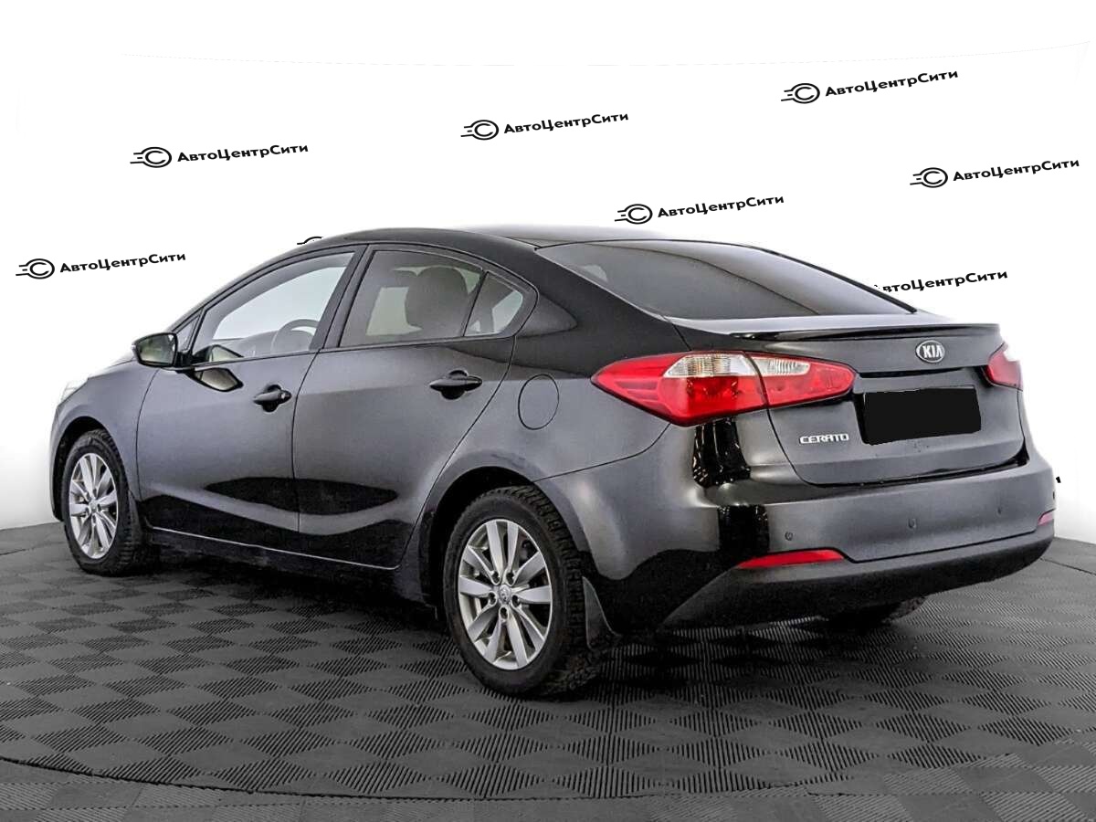 Kia Cerato с пробегом — 2015 год. Фото: #6