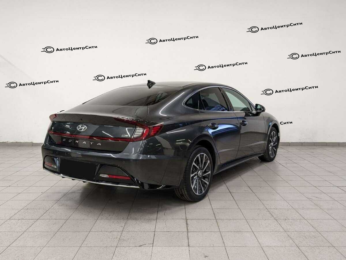 Hyundai Sonata с пробегом — 2022 год. Фото: #4