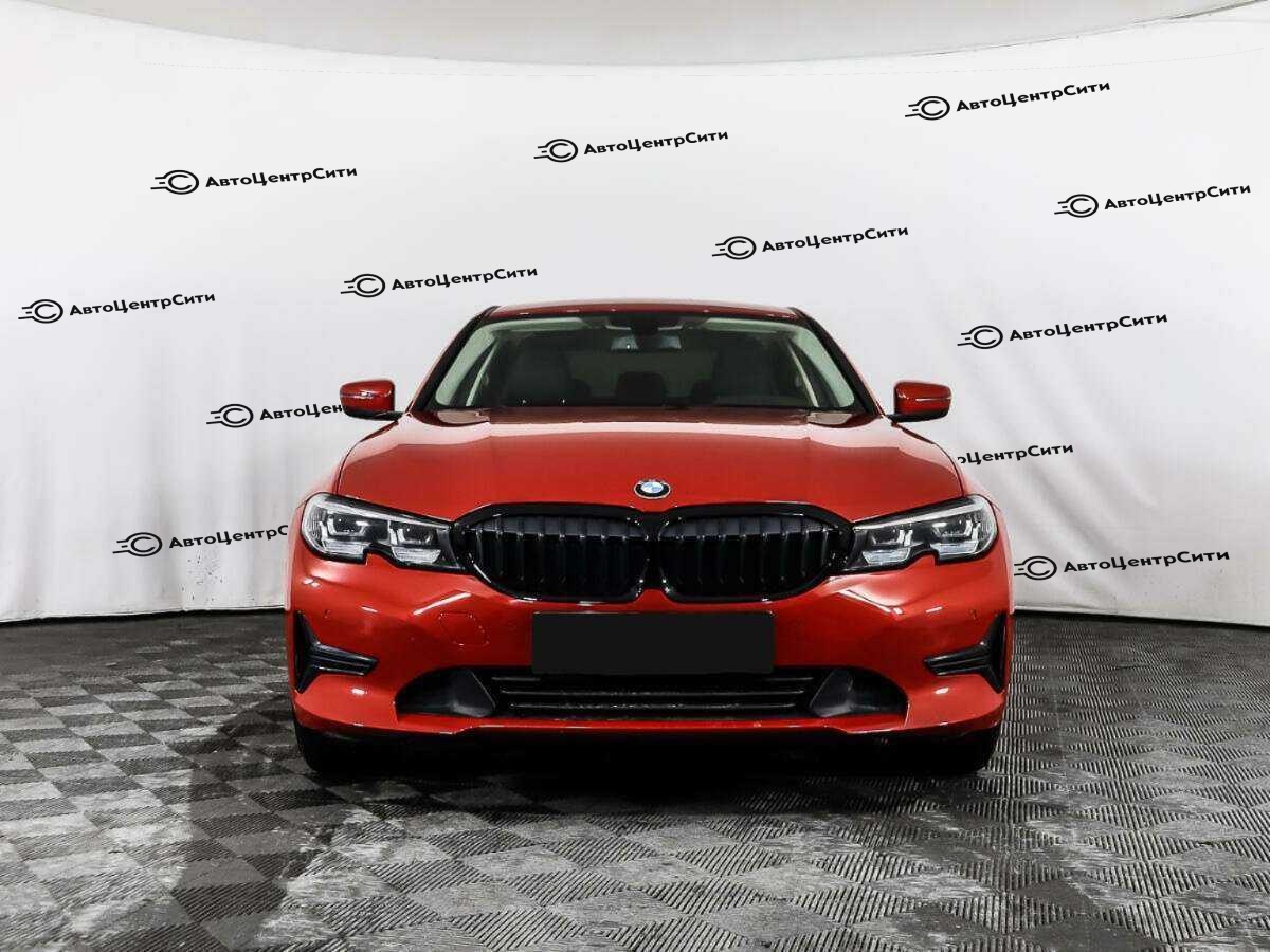 BMW 3 серии с пробегом — 2020 год. Фото: #1