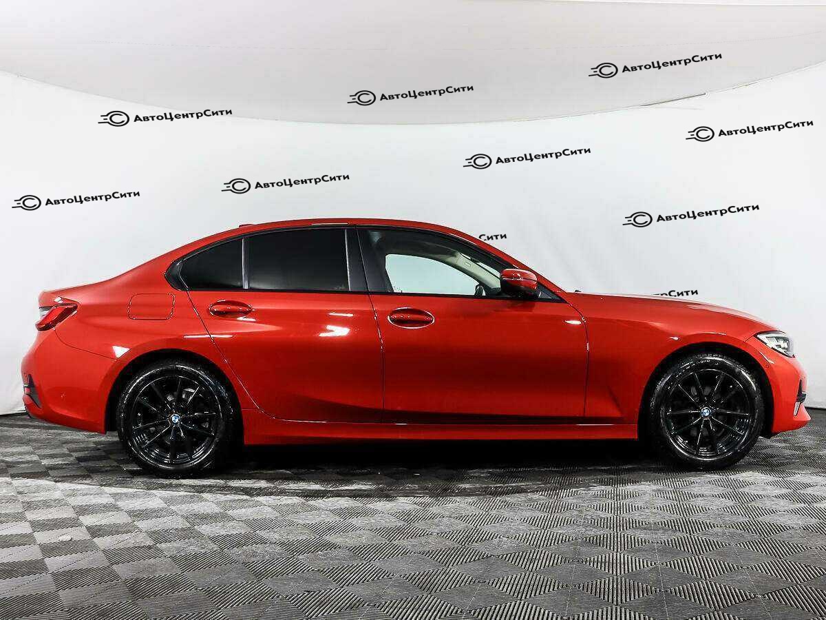 BMW 3 серии с пробегом — 2020 год. Фото: #3
