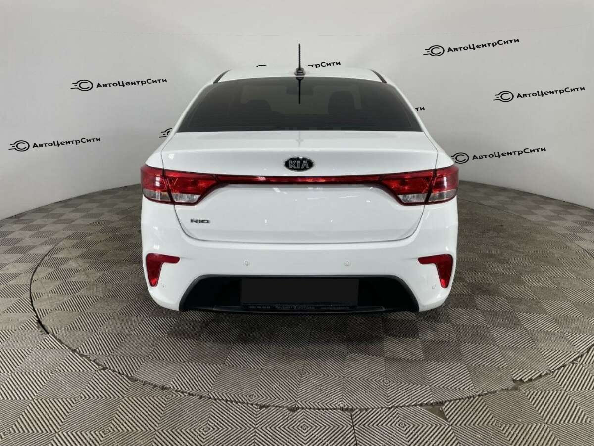 Kia Rio с пробегом — 2018 год. Фото: #2