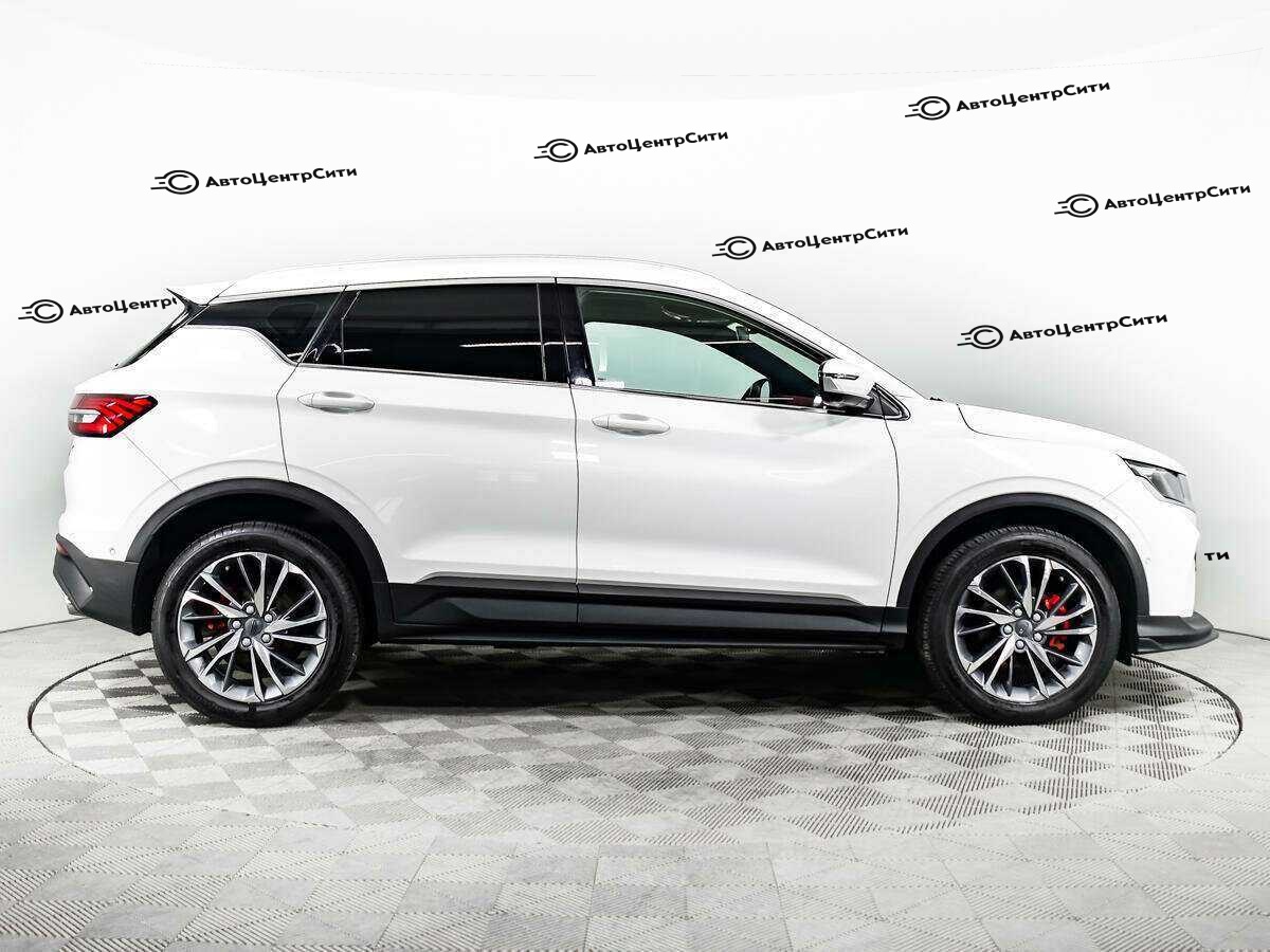 Geely Coolray с пробегом — 2022 год. Фото: #3