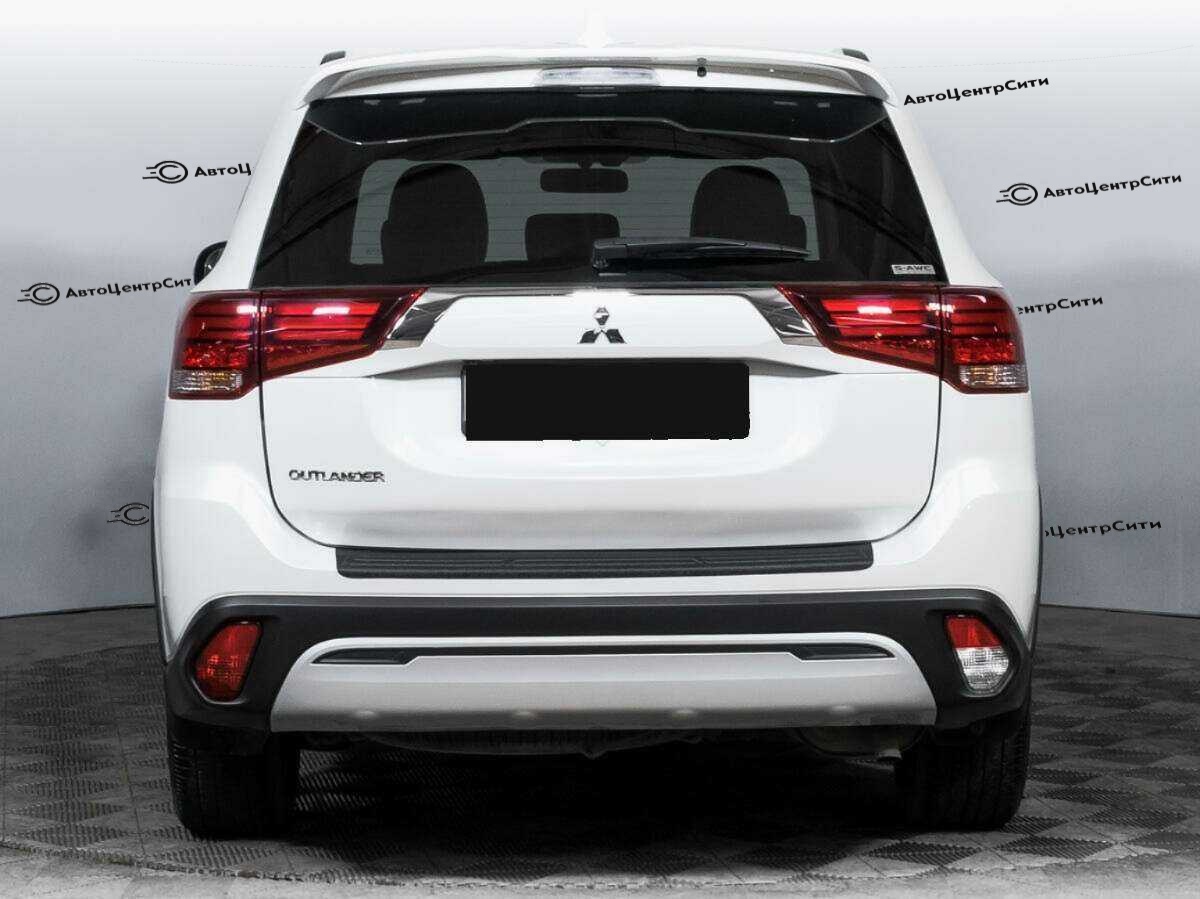 Mitsubishi Outlander с пробегом — 2021 год. Фото: #5