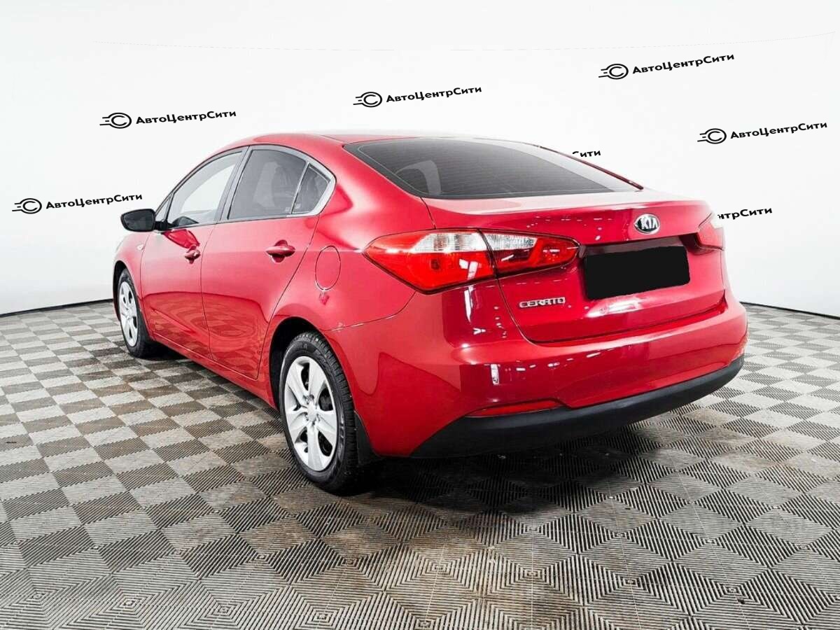 Kia Cerato с пробегом — 2013 год. Фото: #5