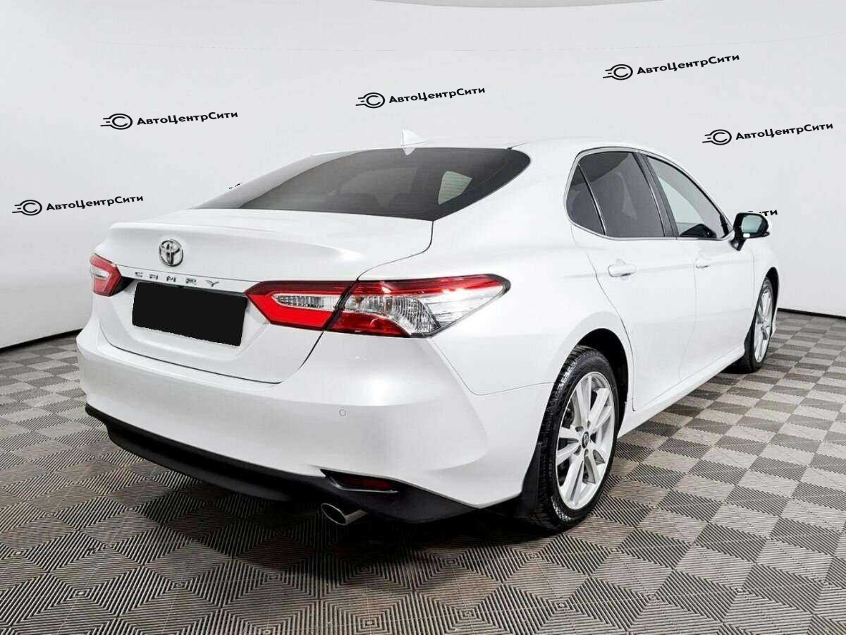 Toyota Camry с пробегом — 2019 год. Фото: #4