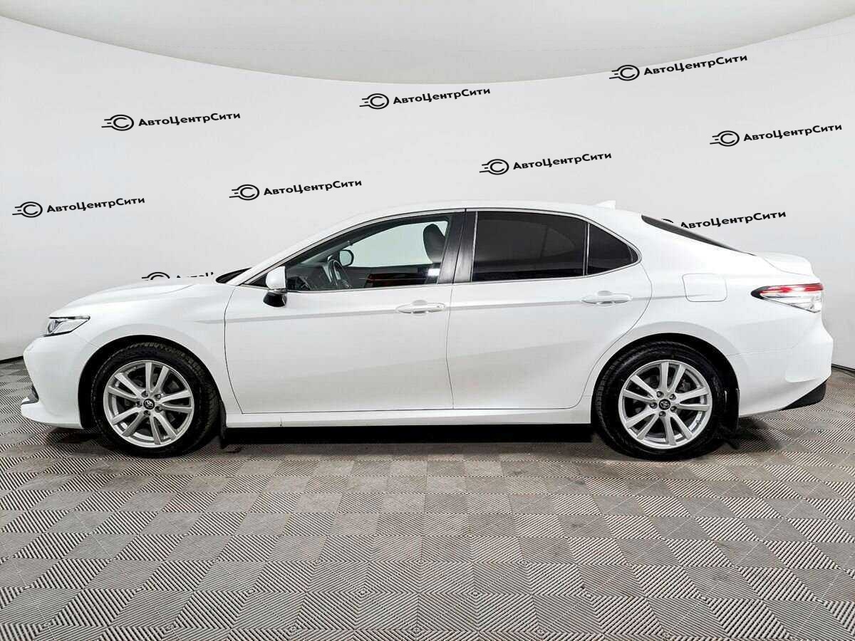 Toyota Camry с пробегом — 2019 год. Фото: #7