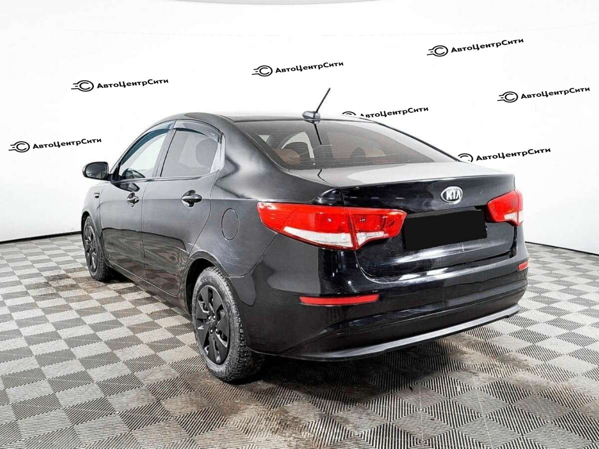 Kia Rio с пробегом — 2016 год. Фото: #5