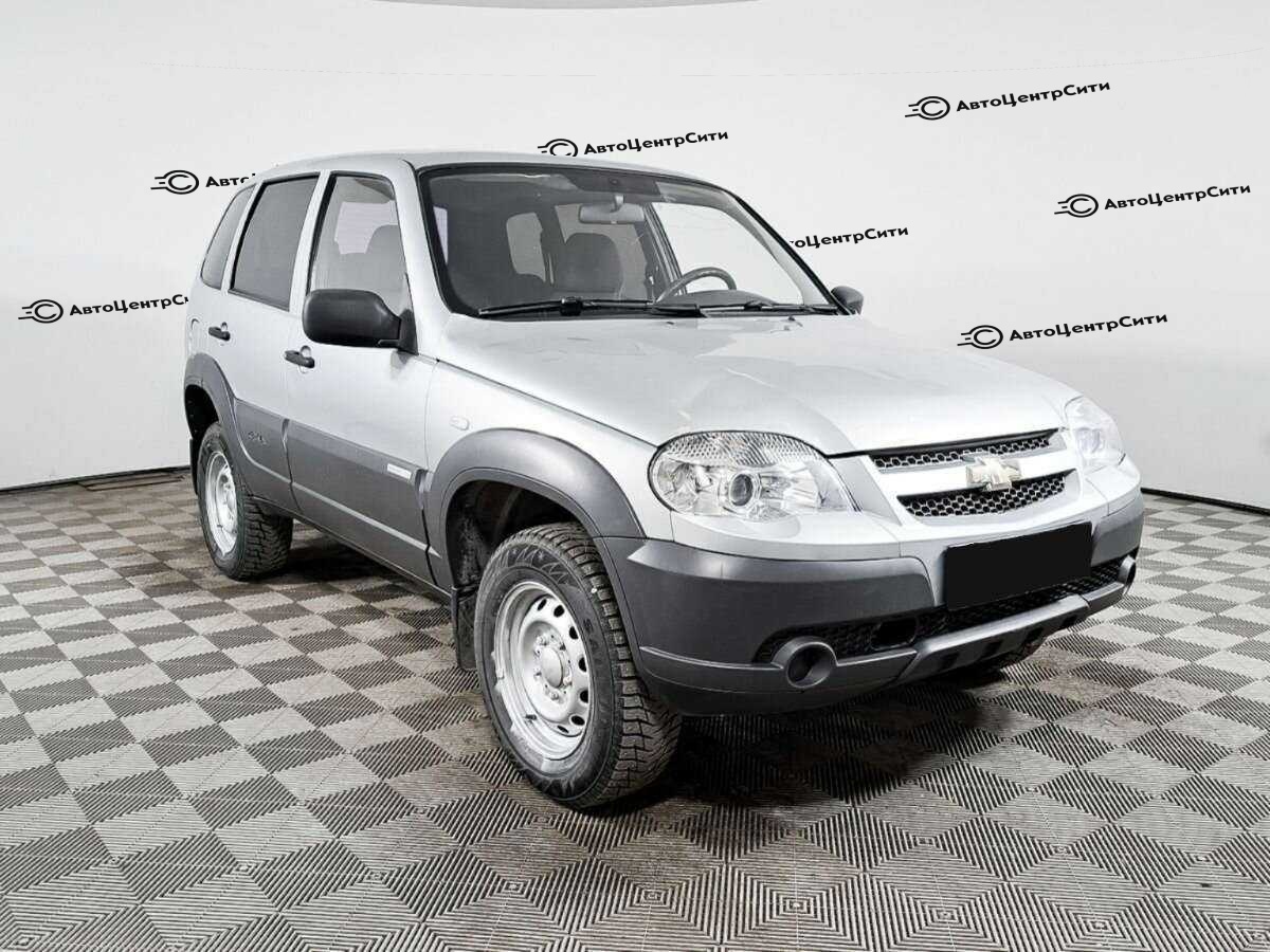 Chevrolet Niva с пробегом — 2013 год. Фото: #2