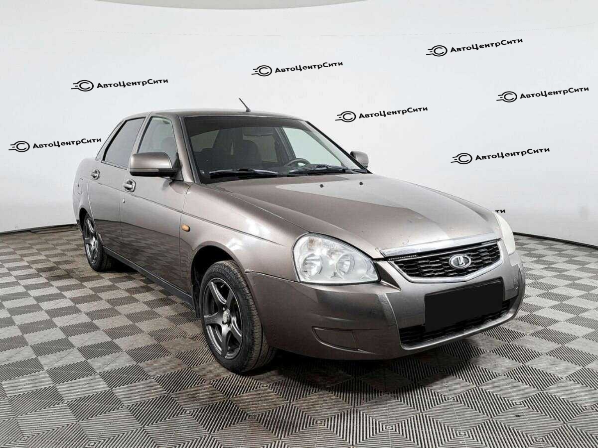 Lada (ВАЗ) Priora с пробегом — 2015 год. Фото: #2