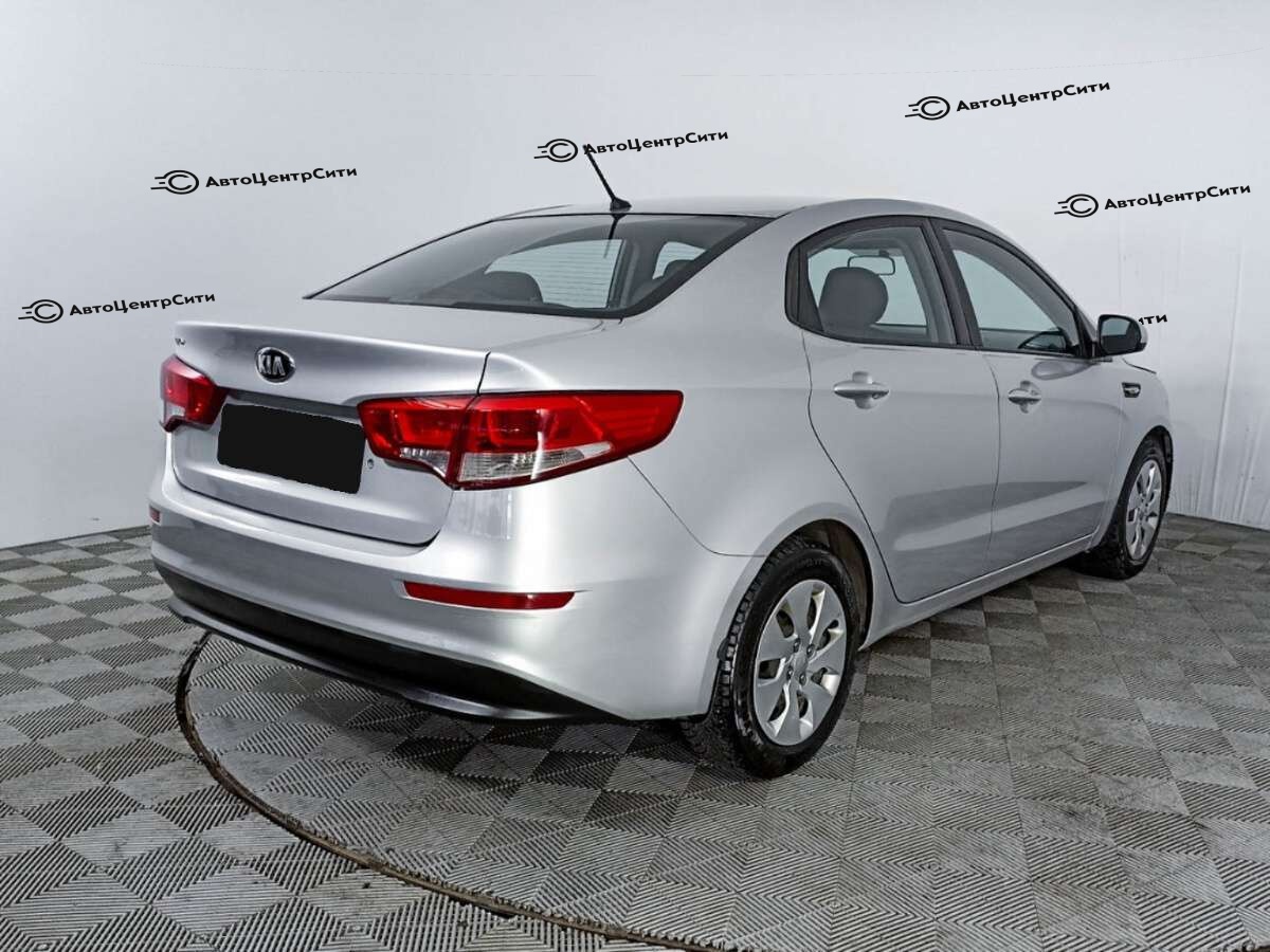 Kia Rio с пробегом — 2015 год. Фото: #4