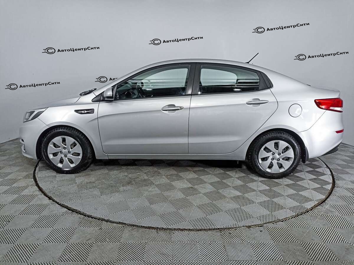 Kia Rio с пробегом — 2015 год. Фото: #7