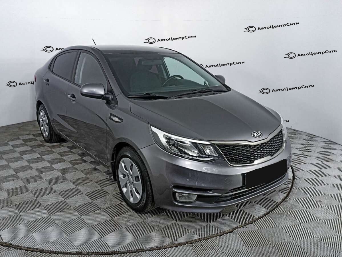Kia Rio с пробегом — 2015 год. Фото: #2