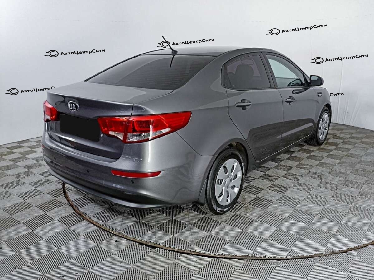 Kia Rio с пробегом — 2015 год. Фото: #4