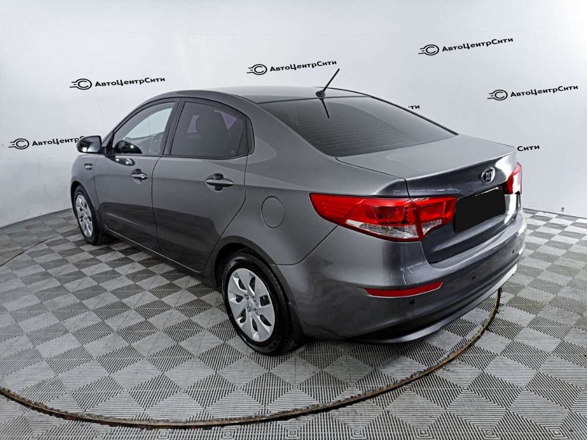Kia Rio с пробегом — 2015 год. Фото: #6