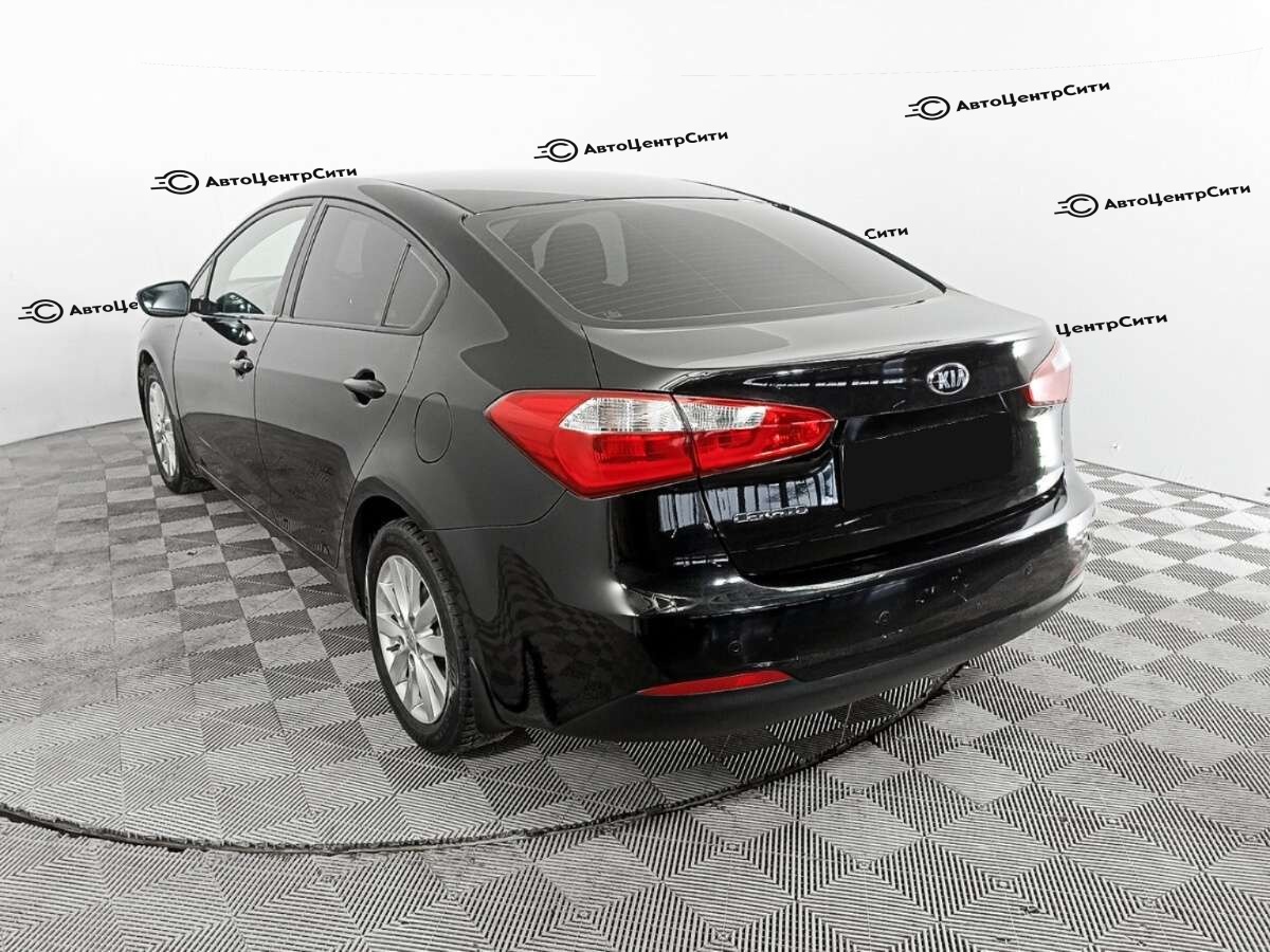 Kia Cerato с пробегом — 2013 год. Фото: #6
