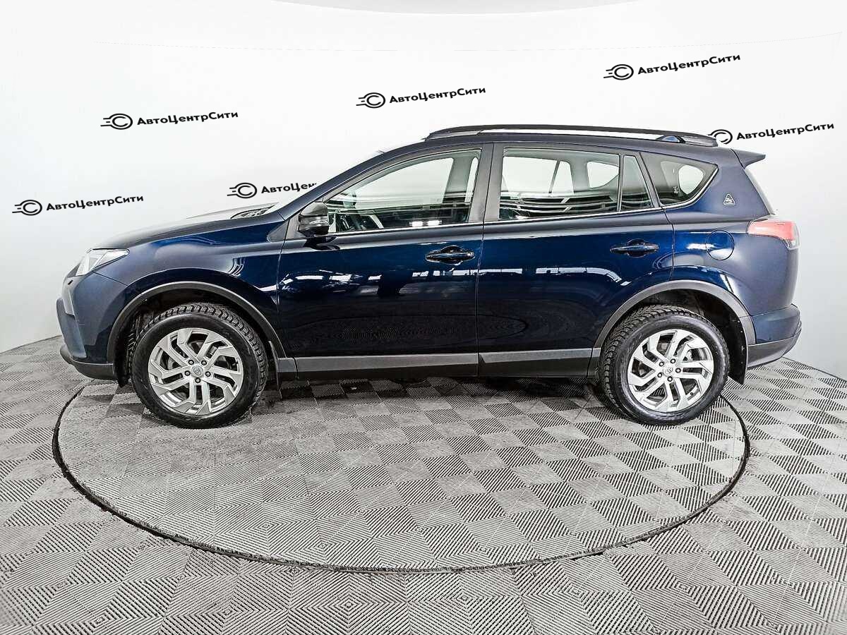 Toyota RAV4 с пробегом — 2019 год. Фото: #7