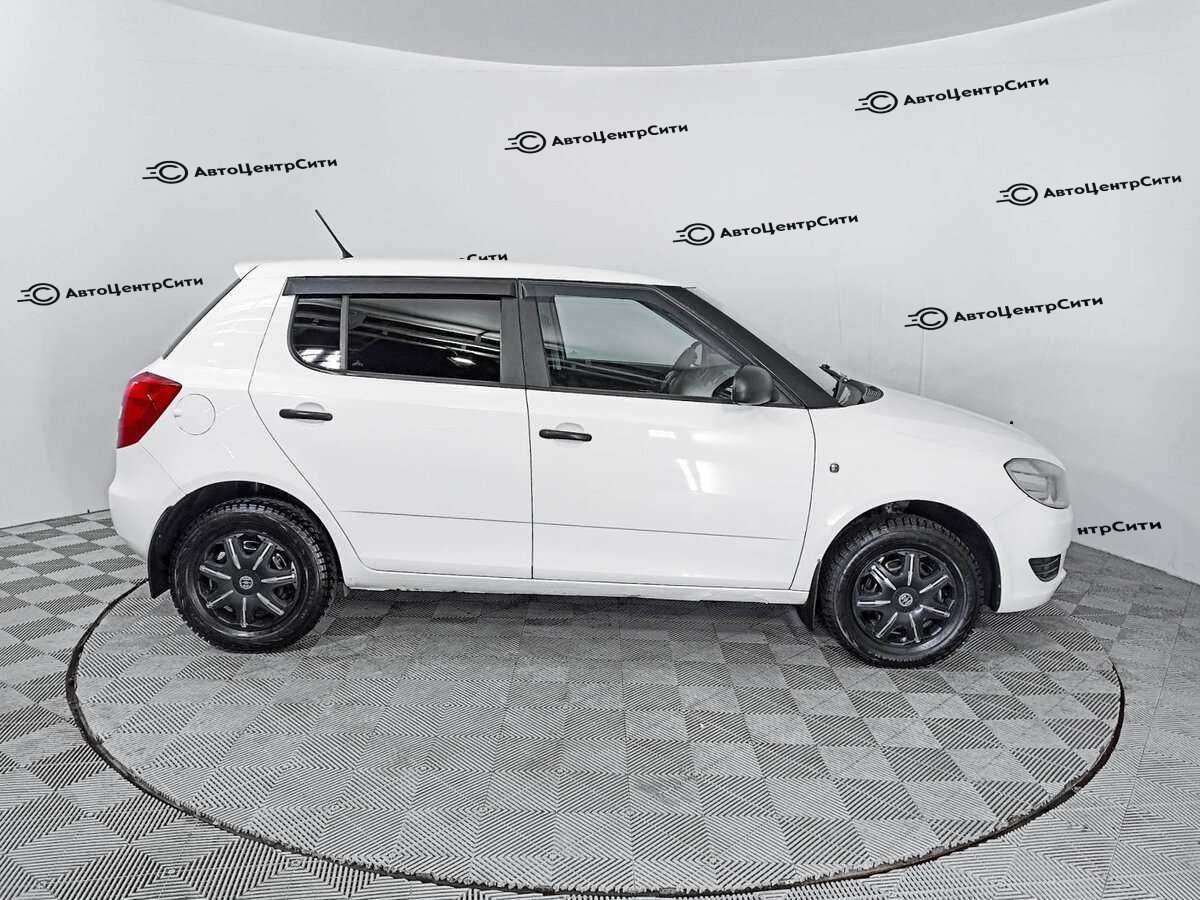 Skoda Fabia с пробегом — 2012 год. Фото: #3