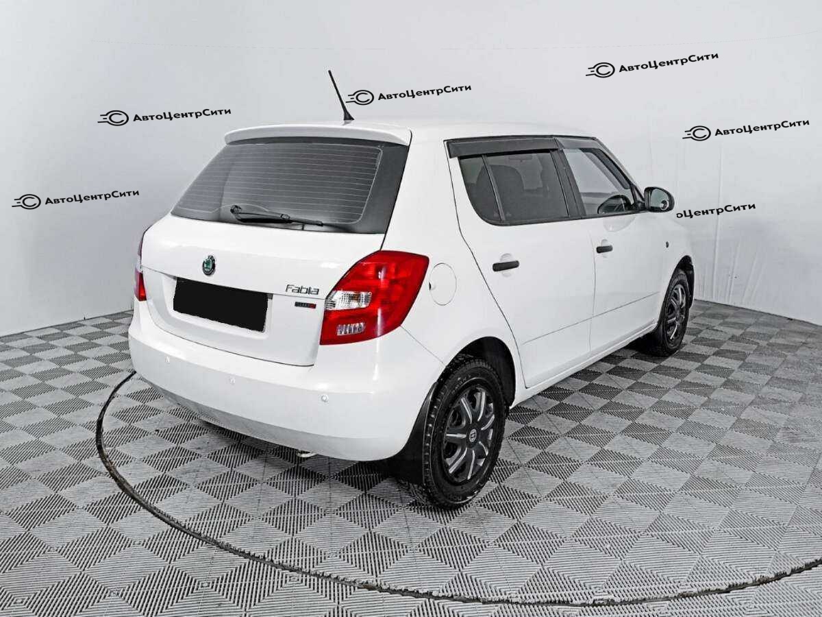 Skoda Fabia с пробегом — 2012 год. Фото: #4
