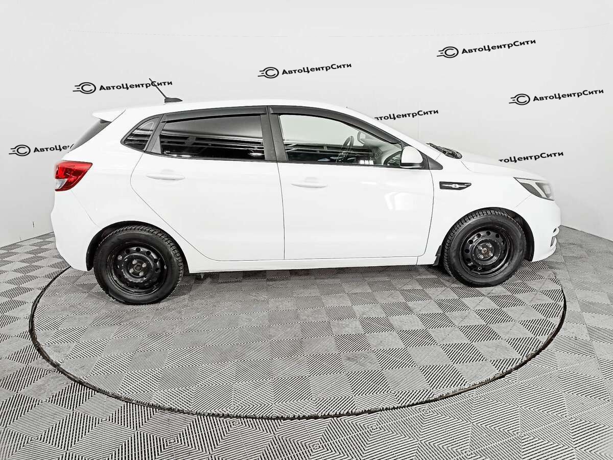 Kia Rio с пробегом — 2017 год. Фото: #3