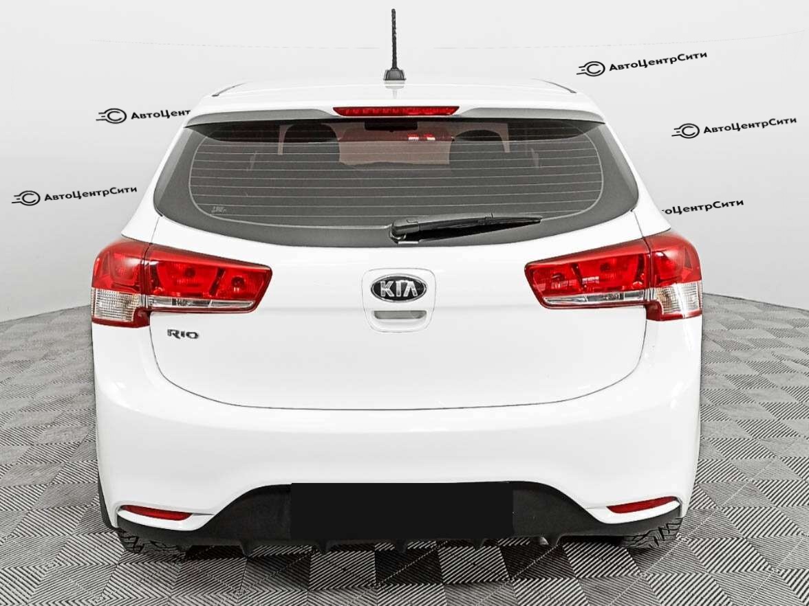 Kia Rio с пробегом — 2017 год. Фото: #5