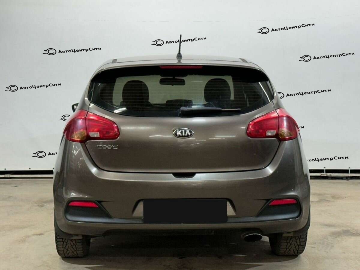 Kia Ceed с пробегом — 2013 год. Фото: #5