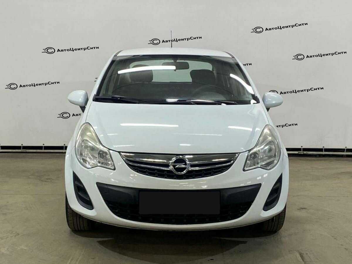 Opel Corsa с пробегом — 2012 год. Фото: #1