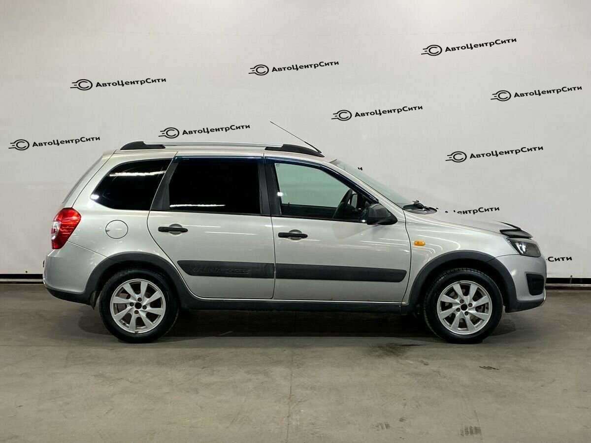 Lada (ВАЗ) Kalina с пробегом — 2015 год. Фото: #3