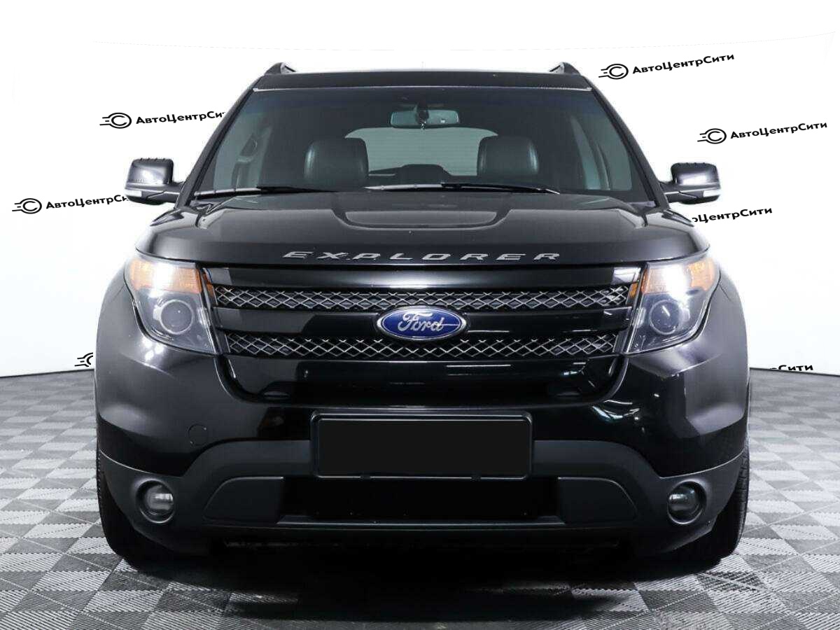 Ford Explorer с пробегом — 2013 год. Фото: #1