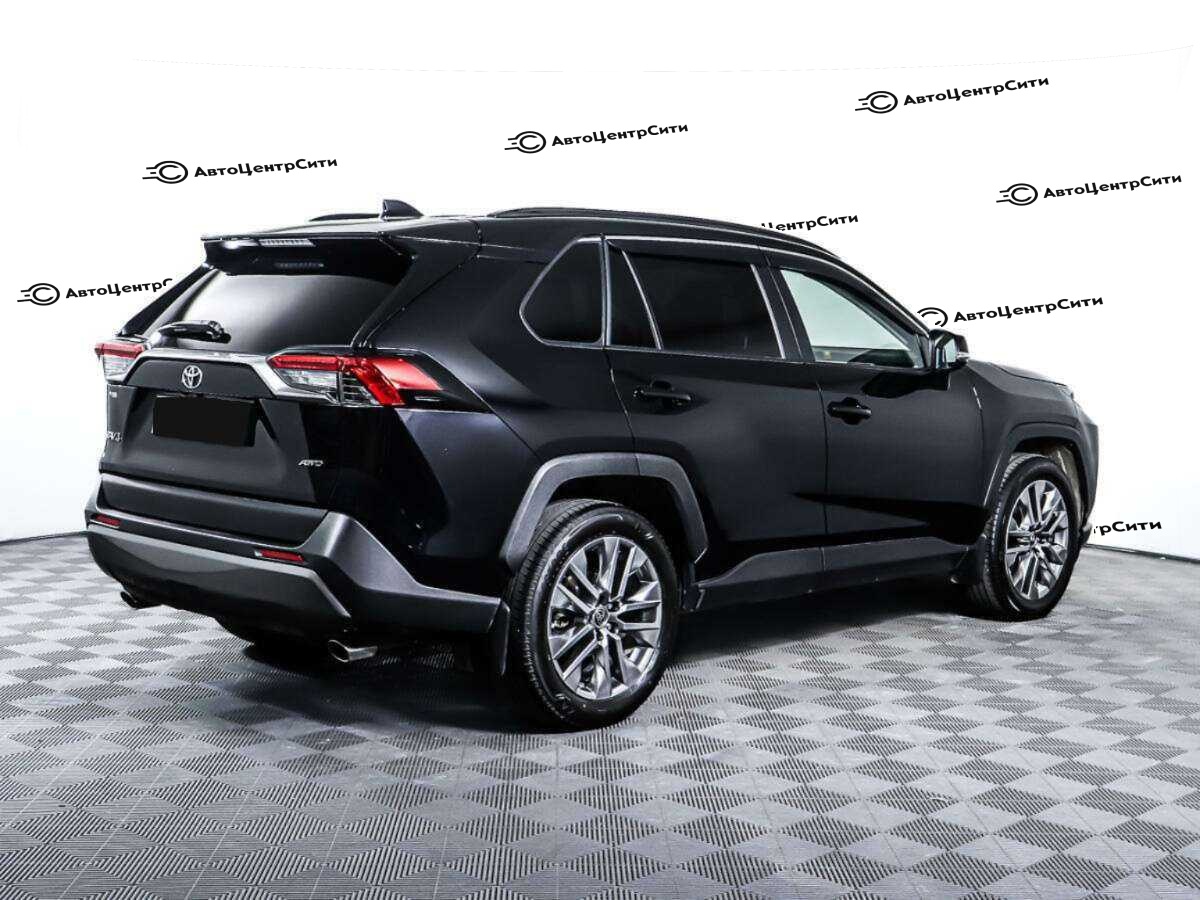 Toyota RAV4 с пробегом — 2021 год. Фото: #4