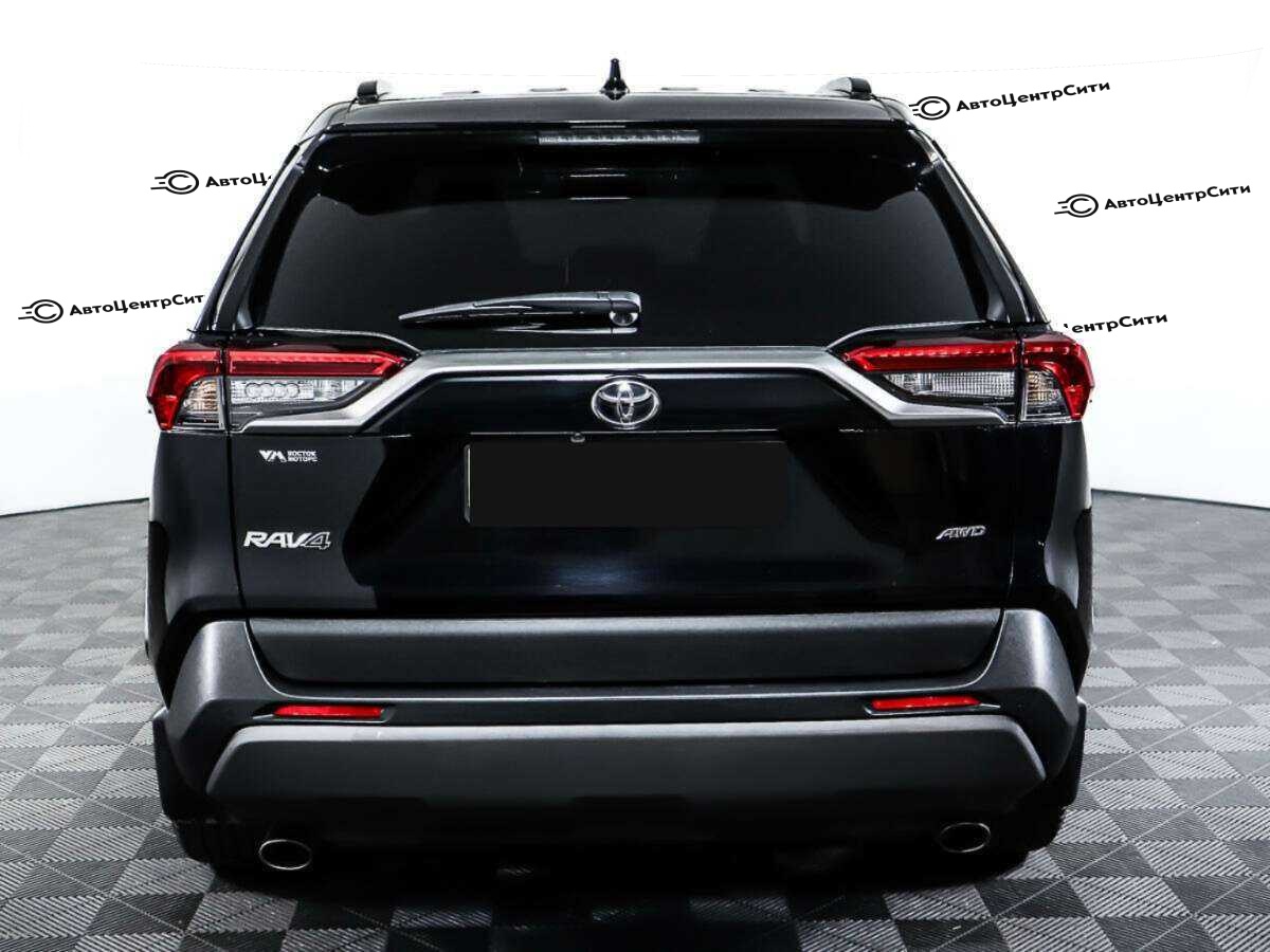 Toyota RAV4 с пробегом — 2021 год. Фото: #5